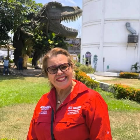 Lisa M. - Retail Associate, Michigan